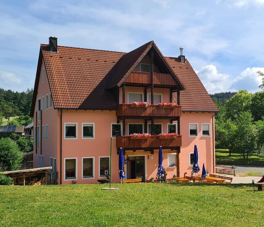 Apartmán Gasthaus Zum Schneider Pottenstein Exteriér fotografie